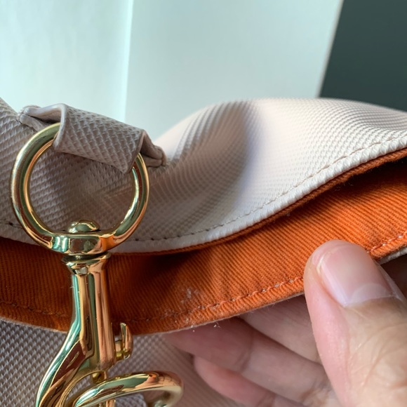 Lacoste 2 way hobo crossbody bag - Picture 4 of 6